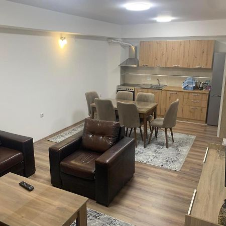 Apartment Trifunovi Kočani Luaran gambar