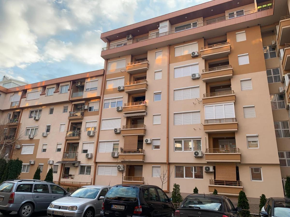 Apartment Trifunovi Kočani Luaran gambar