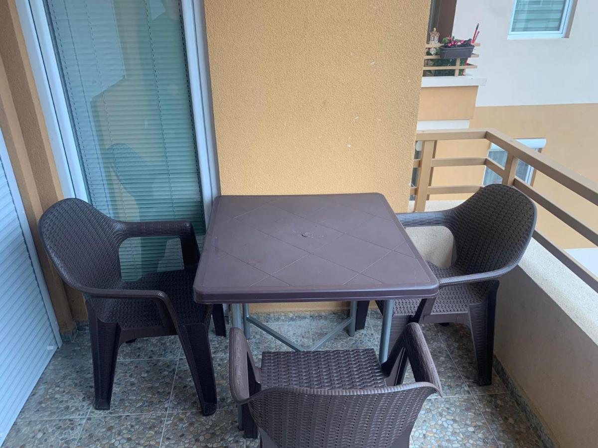 Apartment Trifunovi Kočani Luaran gambar