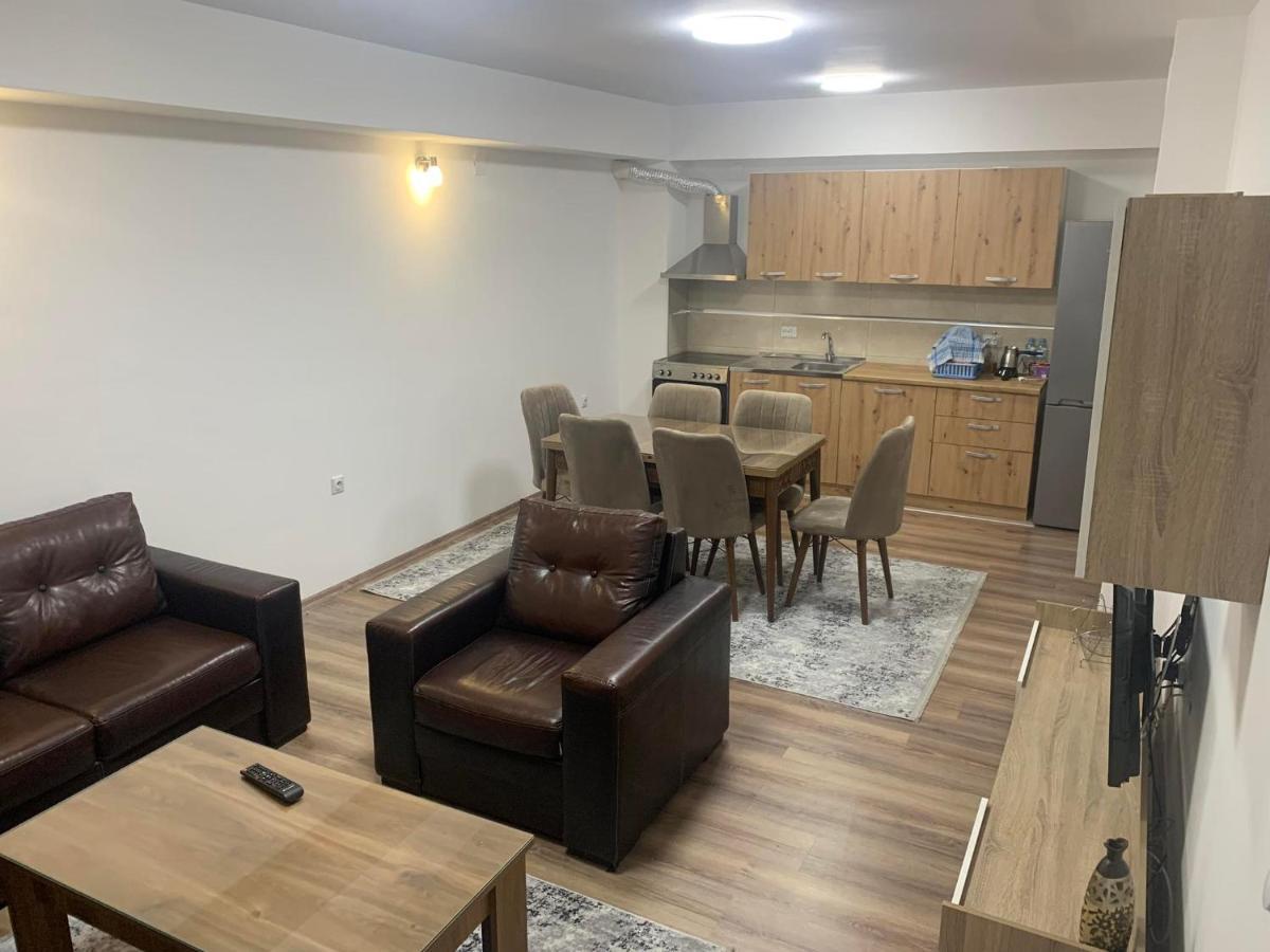 Apartment Trifunovi Kočani Luaran gambar