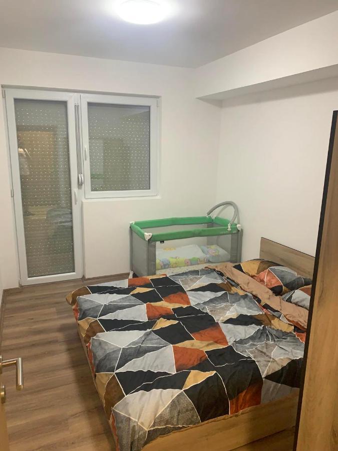 Apartment Trifunovi Kočani Luaran gambar